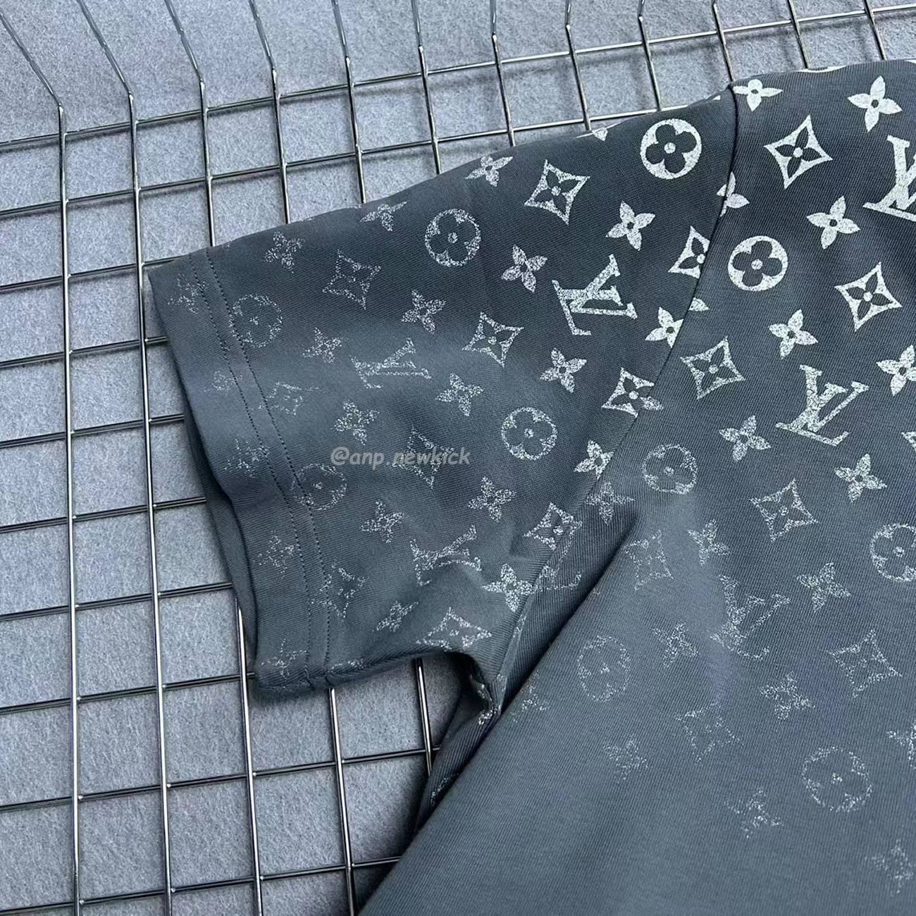 Louis Vuitton Lv Gradient Cotton T Shirt (7) - www.newkick.vip